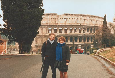 Foto af Colosseo set fra Parco Oppio/Parco di Traiano