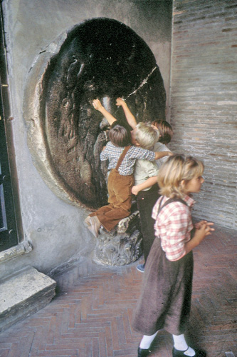 Bocca della Verità i Kirkens forhal. - foto cop.Bo Lundin