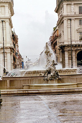 Fontana delle Naiadi ud for Via Nazionale