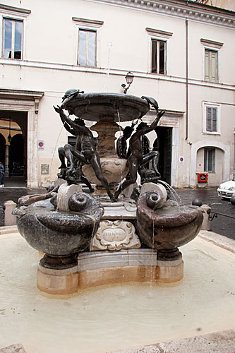 Fontana delle Tartarughe, Piazza Mattei. cop. Leif Larsson