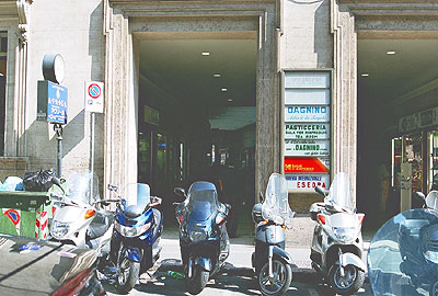 Indgangen til Galleria Esedra