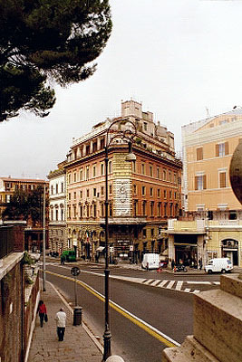 Palazzo Antonelli ved Largo Magnnapoli