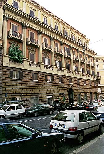 Palazzo Giorgioli ud til Via Cavour