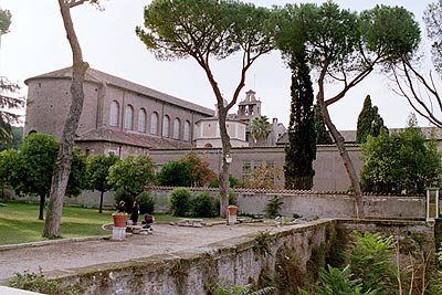 Parco Savello på Aventin med Kirken Santa Sabina i baggrunden