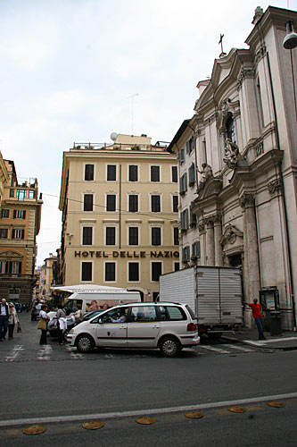 Piazza Poli med Oratorio del Santissimo Sacramento 