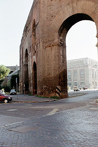 Piazza di Porta Maggiore