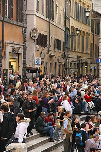 Piazza di Trevi set fra Via del Lavatore mod Via delle Muratte