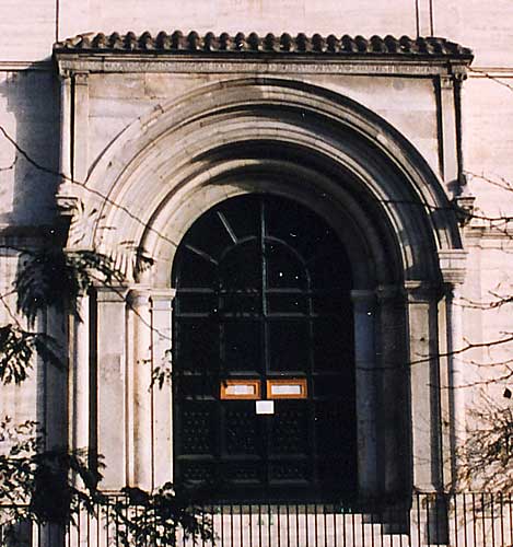 Foto af portal til  Kirken Sant'Antonio Abate i Via Carlo Alberto