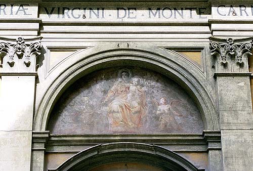 Foto af Santa Maria del Carmine alle Tre Cannnelle