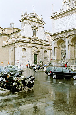 Kirken Santa Maria della Vittoria og Moses-Fontænen set fra Piazza San Bernardo