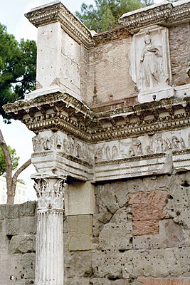 Foto fra Minerva-Templet på Nerva's Forum