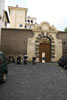 Vicolo Mazzarino med portal til Palazzo Rospigliosi