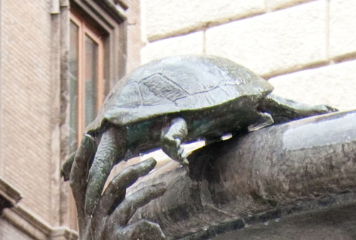 Fontana delle Tartarughe, Piazza Mattei. cop. Leif Larsson