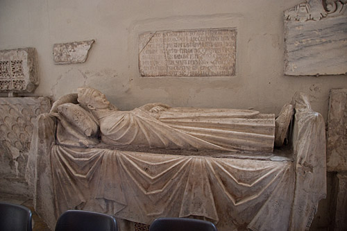 Monument for Kardinal Pantaleon Anchier de Troyes i Santa Prassede. cop. Leif Larsson