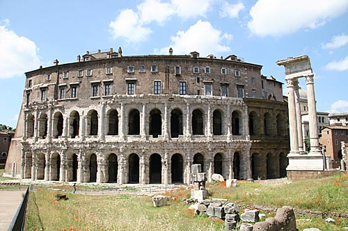 Marcellus-Teatreti i Via del Teatro di Marcello. - Foto: cop. Leif Larsson