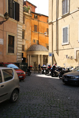 Piazza Costaguti mod Tempietto di Carmelo i Via Costaguti - cop.Leif Larsson