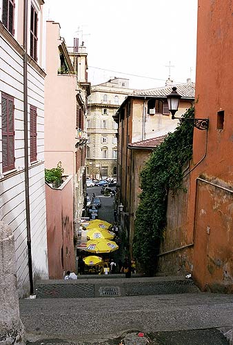 Via Monte Polacco set fra Via delle Sette Sale nede mod Largo Visconti Venosta