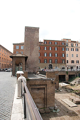 Via Paganica set fra Largo Argentina. - cop. Leif Larsson