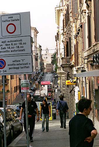 Via Panisperna set fra krydset med Via Cavour